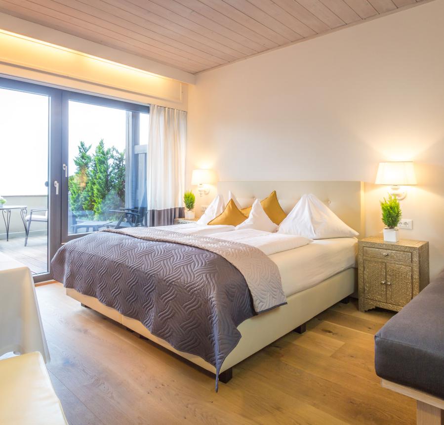 Doppelzimmer Elegance mit großem Südbalkon Doppelzimmer Elegance mit großem Südbalkon