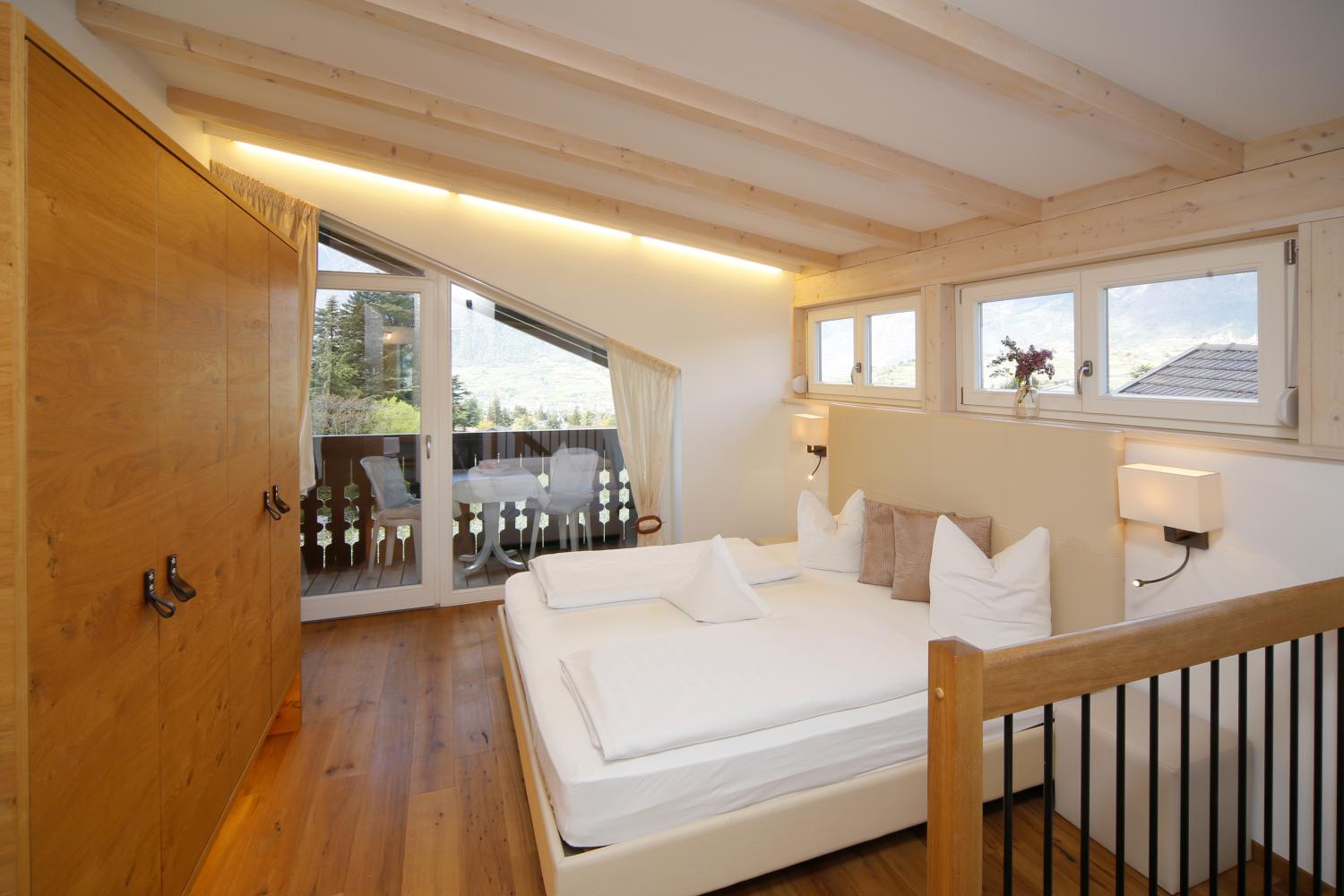Schlafzimmer mit Balkon