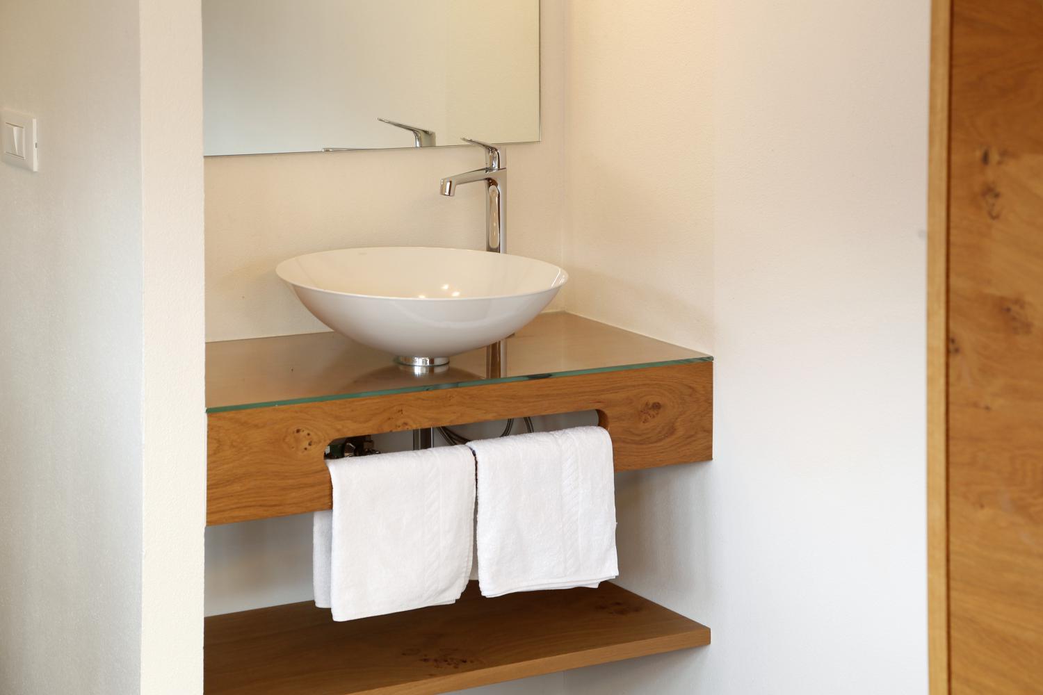 Waschbecken – Maisonette Apartment
