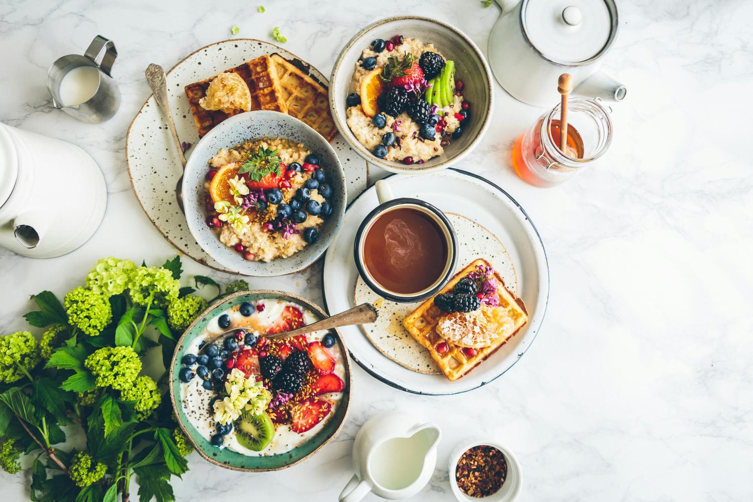 Müsli und Waffeln